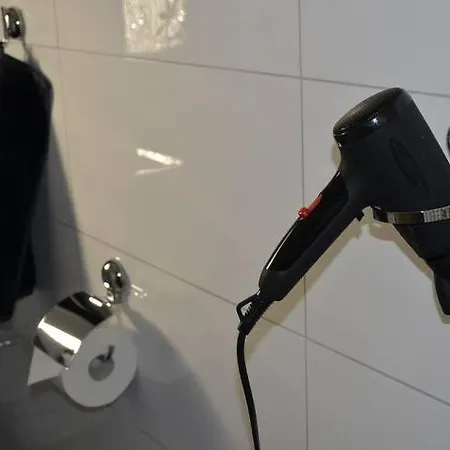Schoene Grosse 2 Schlafzimmer Bis 6 Pax Naehe Stadion Signal Iduna Apartment
