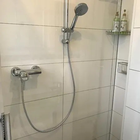 Schoene Grosse 2 Schlafzimmer Bis 6 Pax Naehe Stadion Signal Iduna Apartment